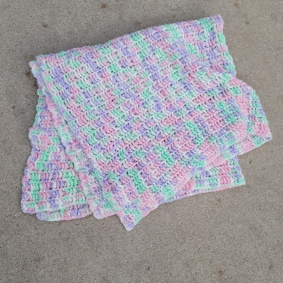 VINTAGE Crochet Blanket Pastel - Picture 10 of 11